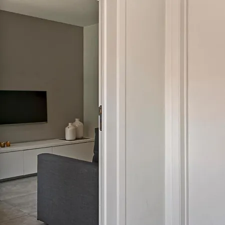 Διαμέρισμα New Studio Close To Station, Shops, Beach, City